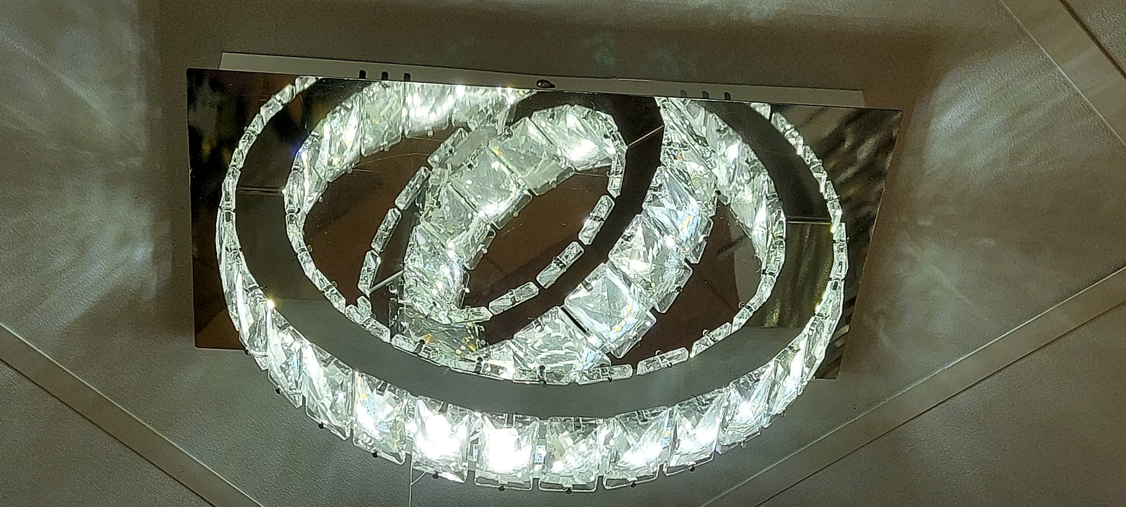 Modern Luxury Crystal LED Ceiling Chandelier with Dual Oval Rings