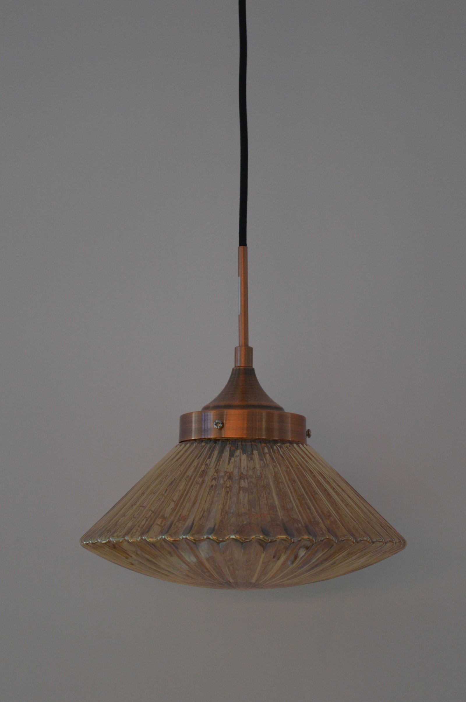 Modern Copper Glass Pendant Light – Elegant Ribbed Hanging Ceiling Lamp