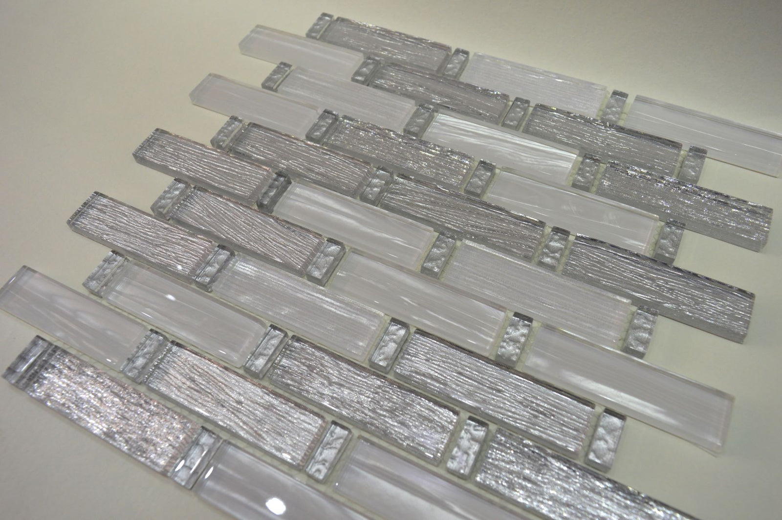 White Silver Foil Glass Mosaic Tile | 1 sheet 300x300x8mm | 11 sheets 1sqm