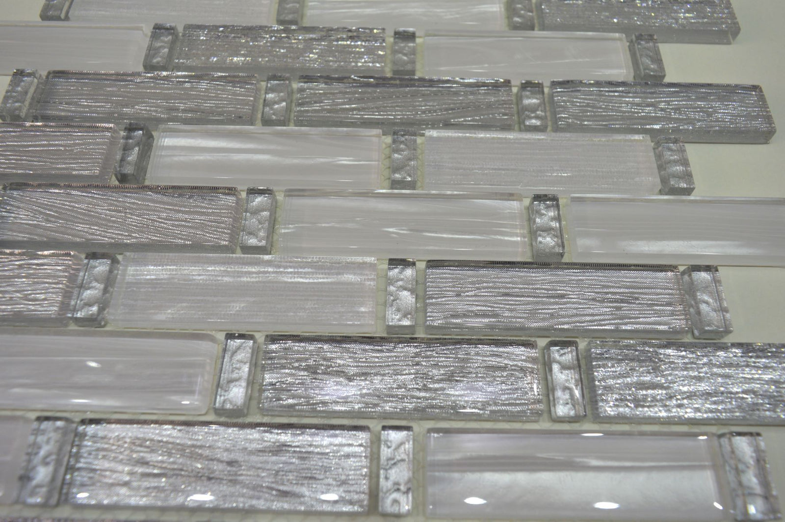 White Silver Foil Glass Mosaic Tile | 1 sheet 300x300x8mm | 11 sheets 1sqm