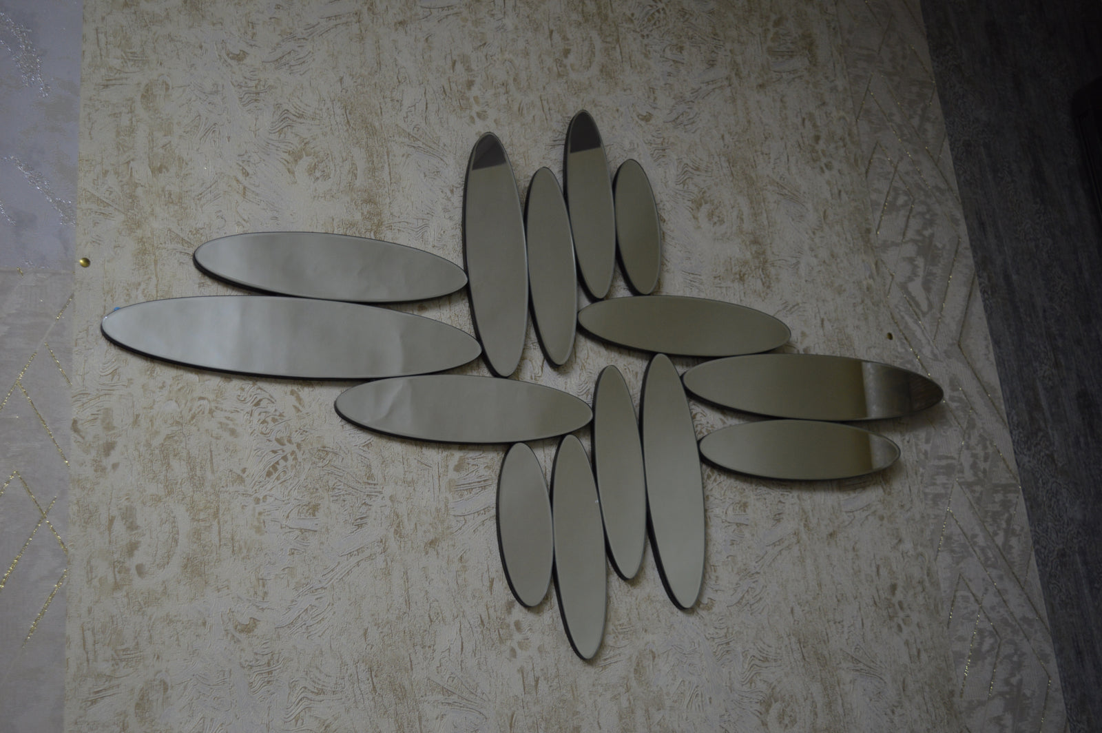 Oval Decor Wall Mirror - AM249