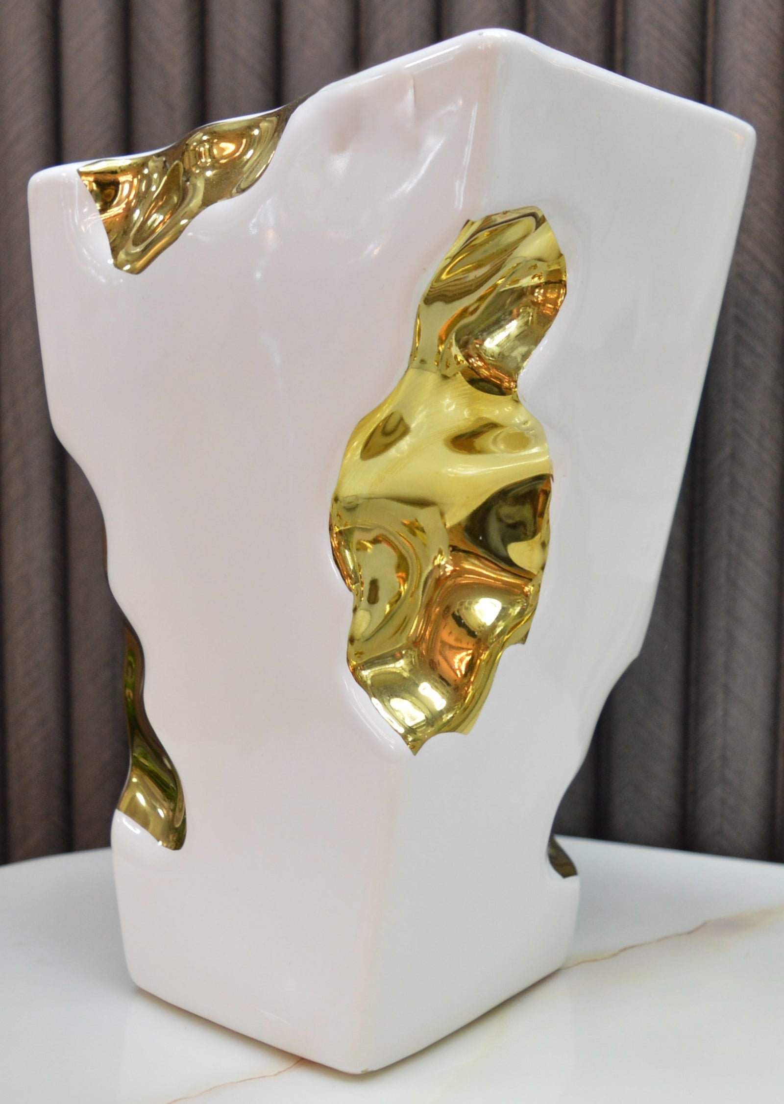 Gold-seamed White Vase Kintsugi-inspired Ceramic Pottery Home Decor