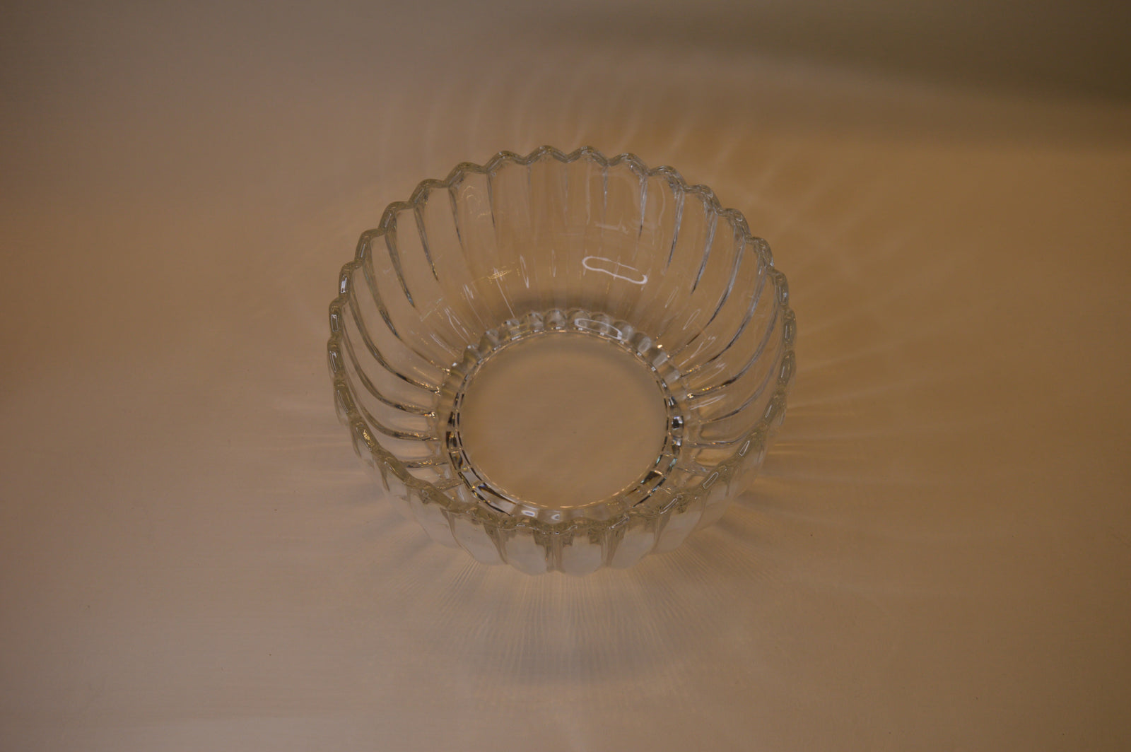 Revolving Crystal Bowl Stand for Fruits Vegetables Baskets Creative Fruit Dish Basket Luxurious Fruit Basket/Bowl