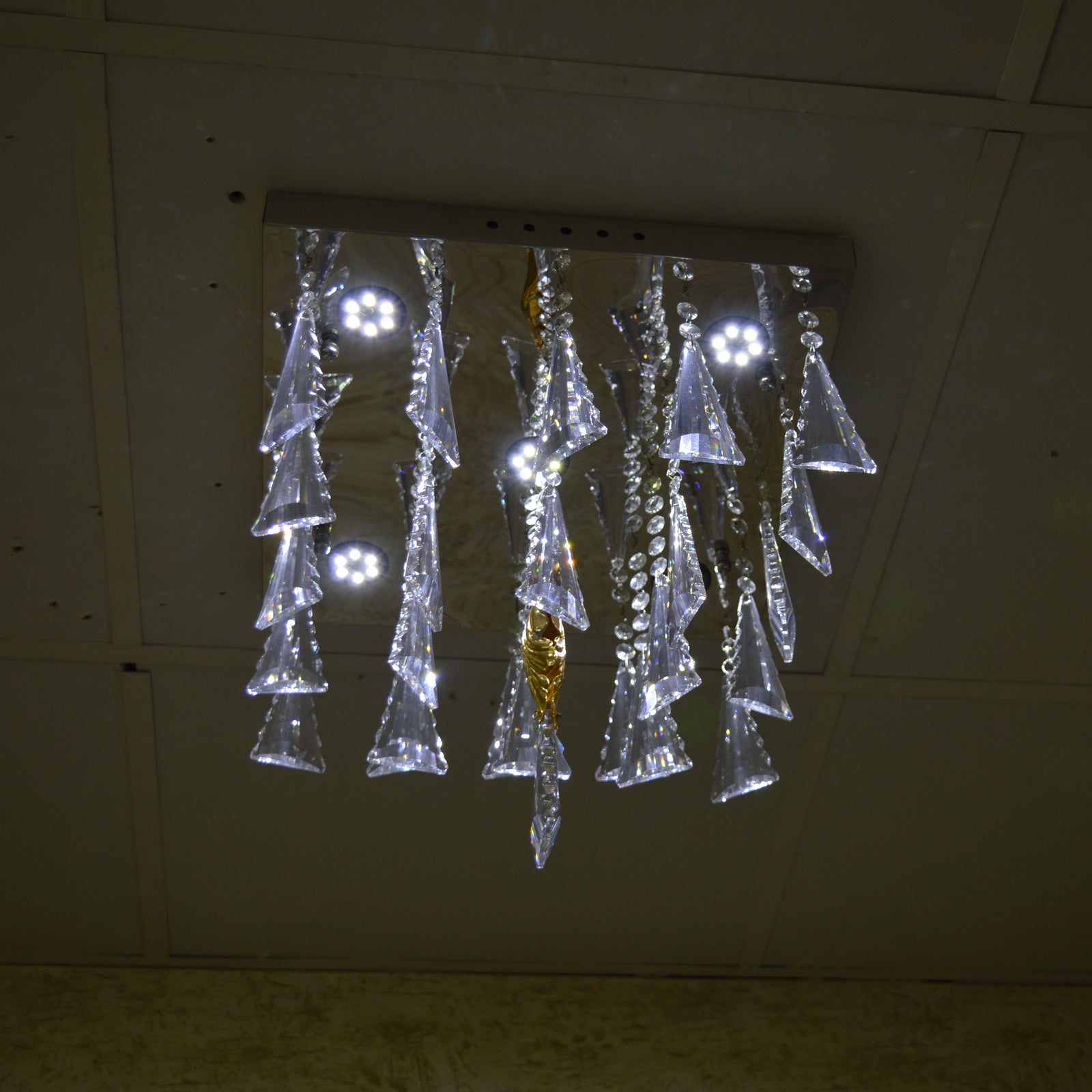 Luxury Crystal LED Flush Mount Ceiling Light – Modern Square Raindrop Chandelier