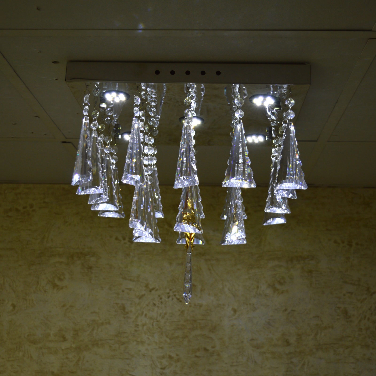 Luxury Crystal LED Flush Mount Ceiling Light – Modern Square Raindrop Chandelier