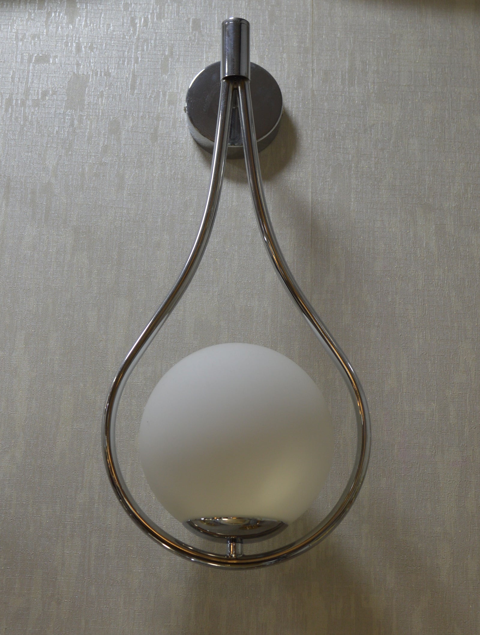 Aurora Loop Globe Wall Light – Luxury Gold Finish