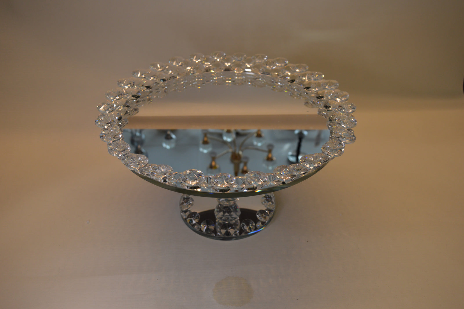 Revolving Crystal Bowl Stand for Fruits Vegetables Baskets Creative Fruit Dish Basket Luxurious Fruit Basket/Bowl