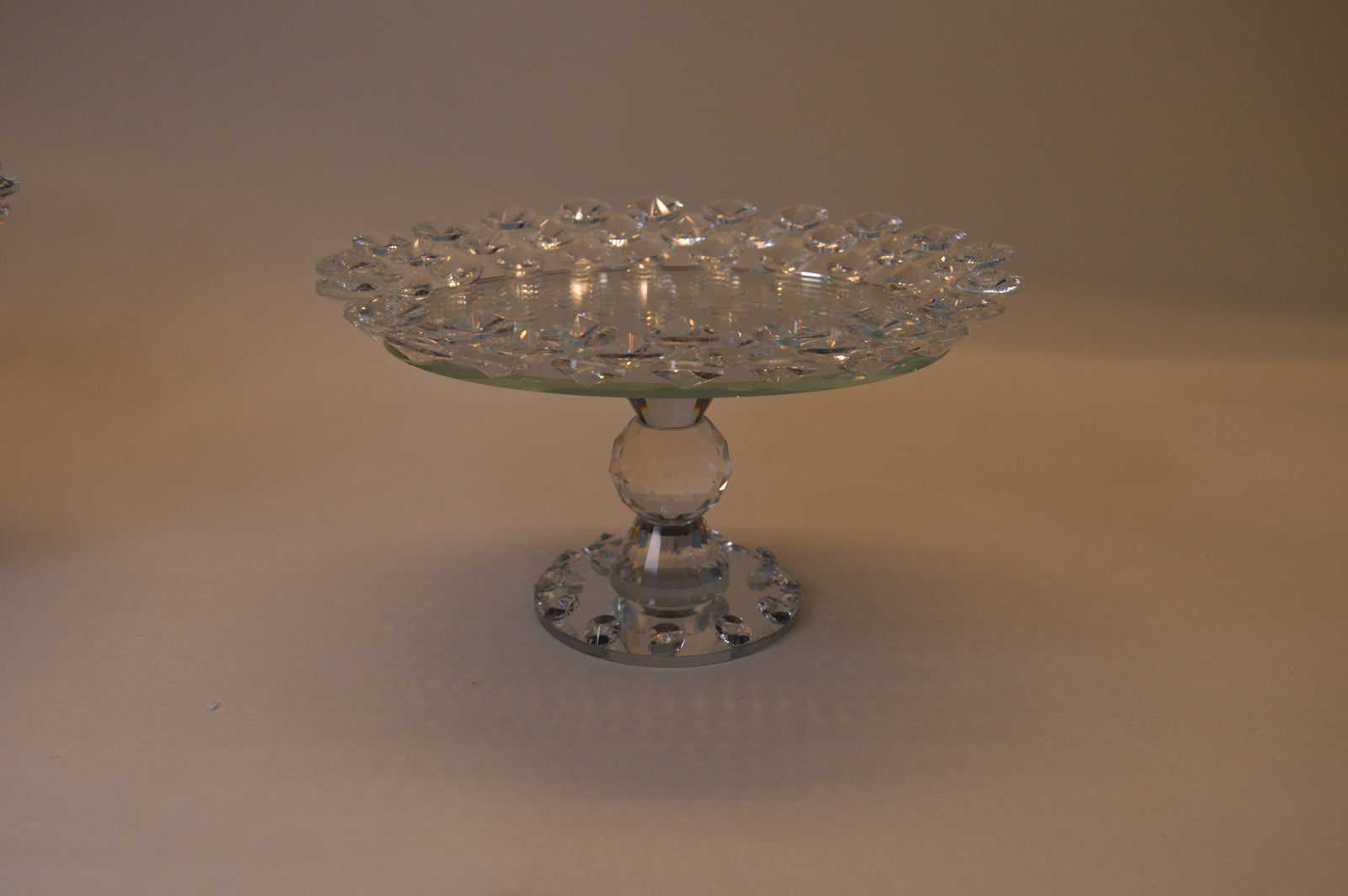 Revolving Crystal Bowl Stand for Fruits Vegetables Baskets Creative Fruit Dish Basket Luxurious Fruit Basket/Bowl