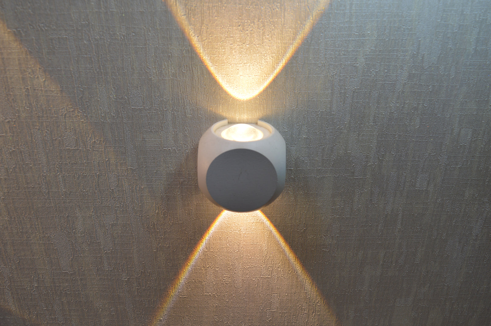 Round Beam LED Wall Light – Modern Dual Direction Glow