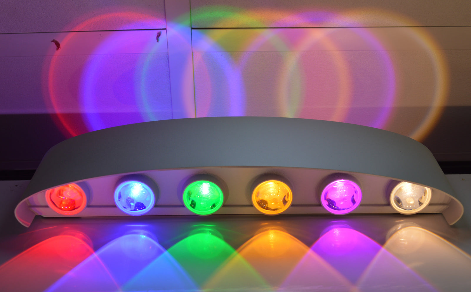 Aurora RGB Wave Wall Light – Modern Colour Changing LED Decorative Sconce
