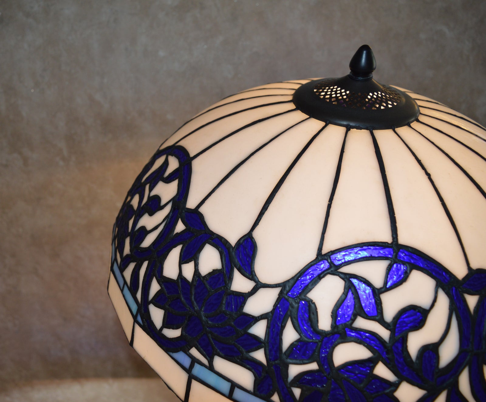 Tiffany Style Blue Floral Stained Glass Table & Floor Lamp Set