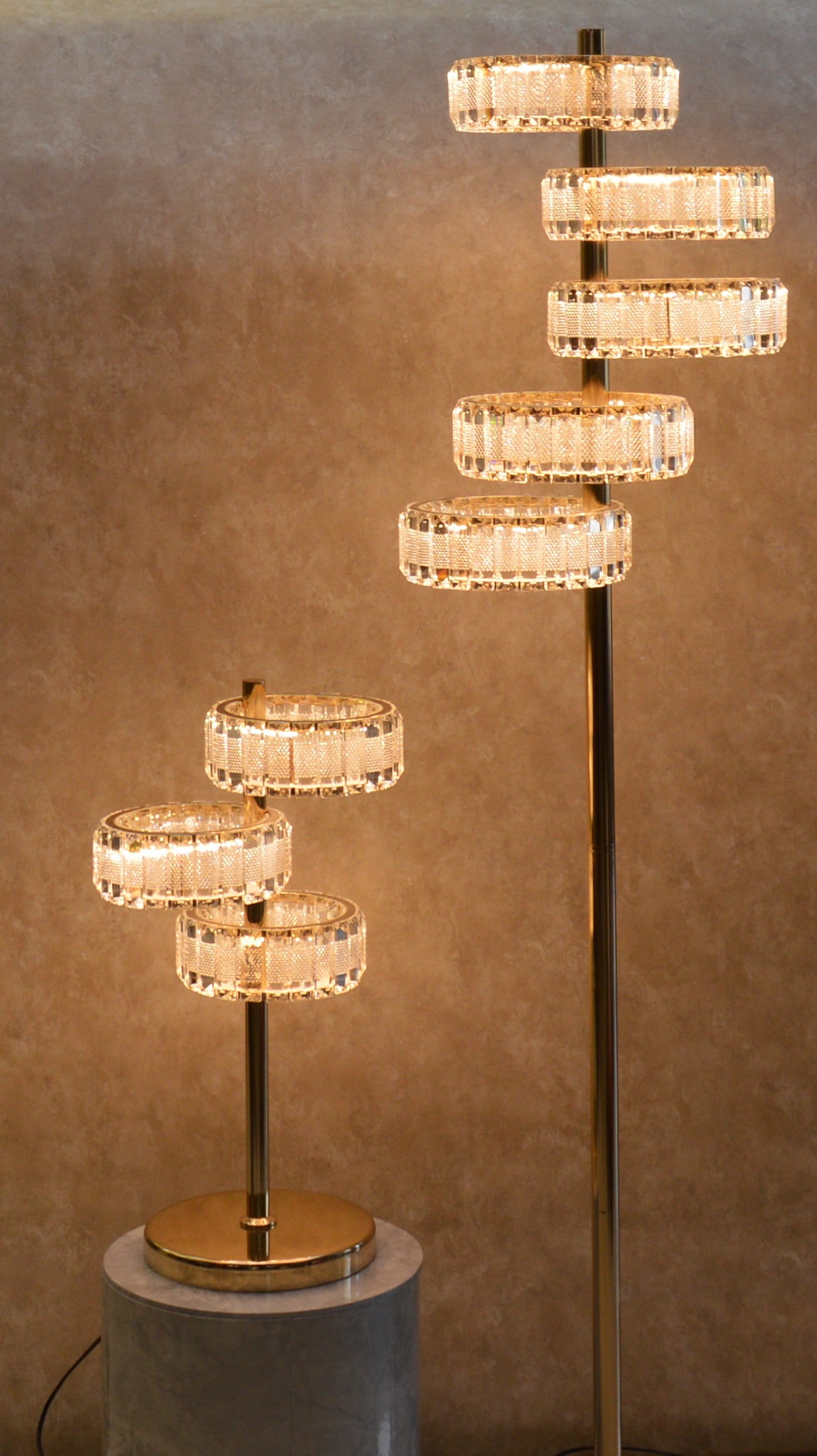 Classic Modern Crystal Halo LED Floor Lamp & Table Lamp Set Contemporary Gold