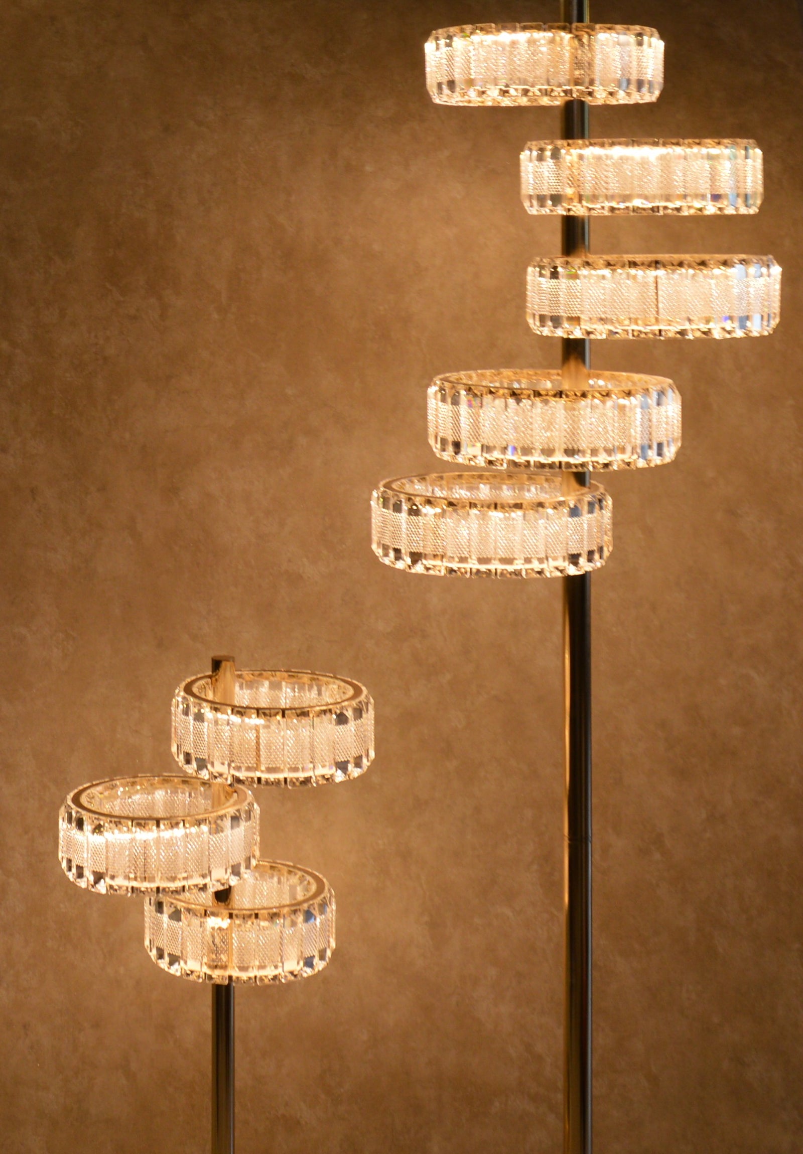 Classic Modern Crystal Halo LED Floor Lamp & Table Lamp Set Contemporary Gold