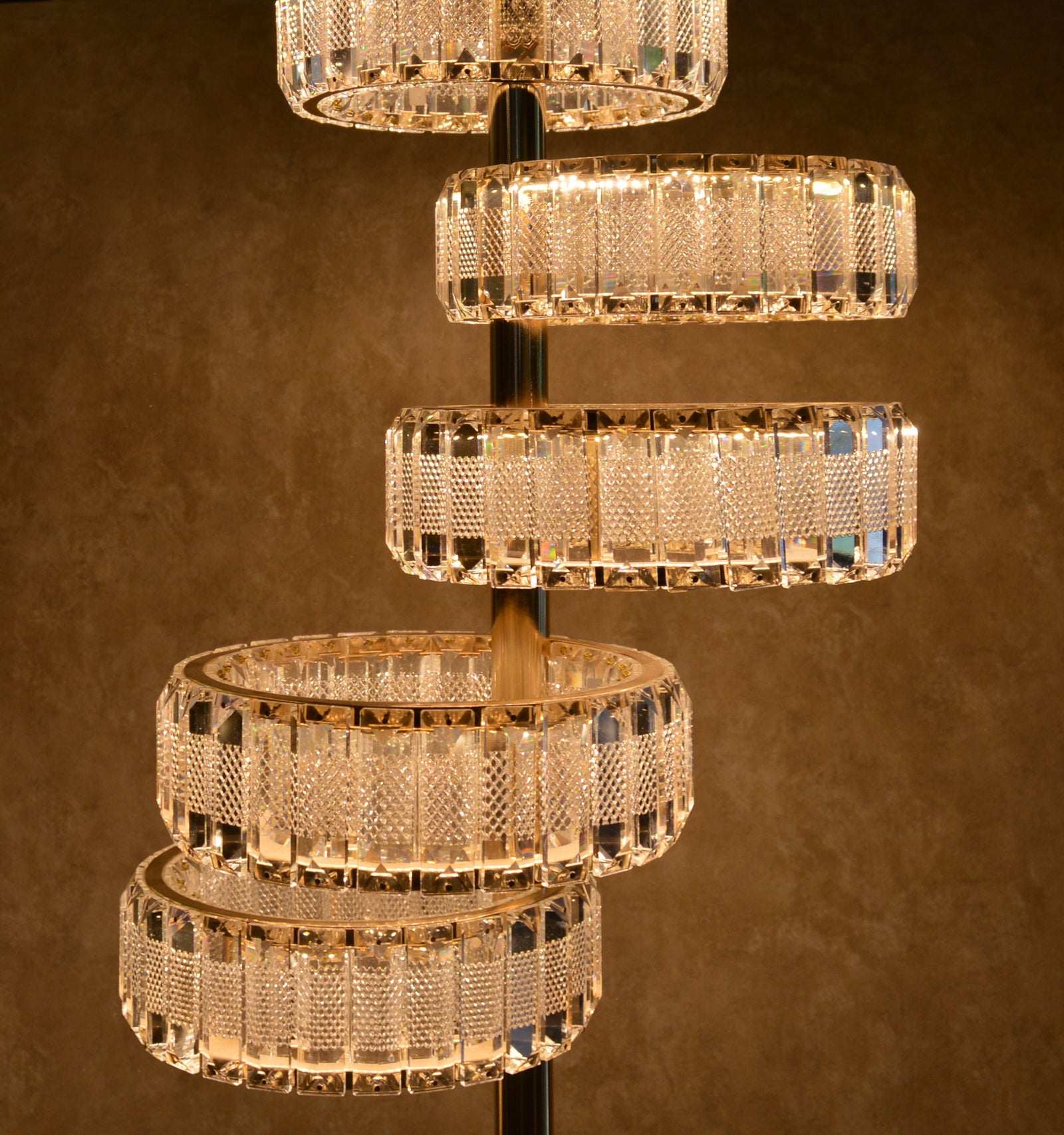 Classic Modern Crystal Halo LED Floor Lamp & Table Lamp Set Contemporary Gold