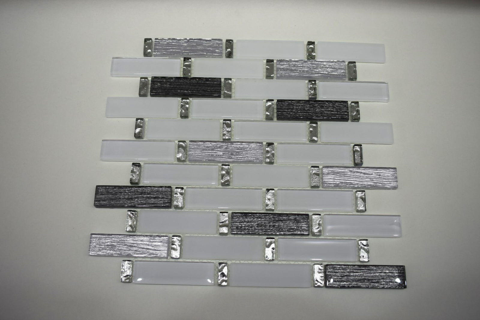 White Grayscale Glass Mosaic Tile | 1 sheet 30cmx30cm&8mm | 11 sheets 1sqm