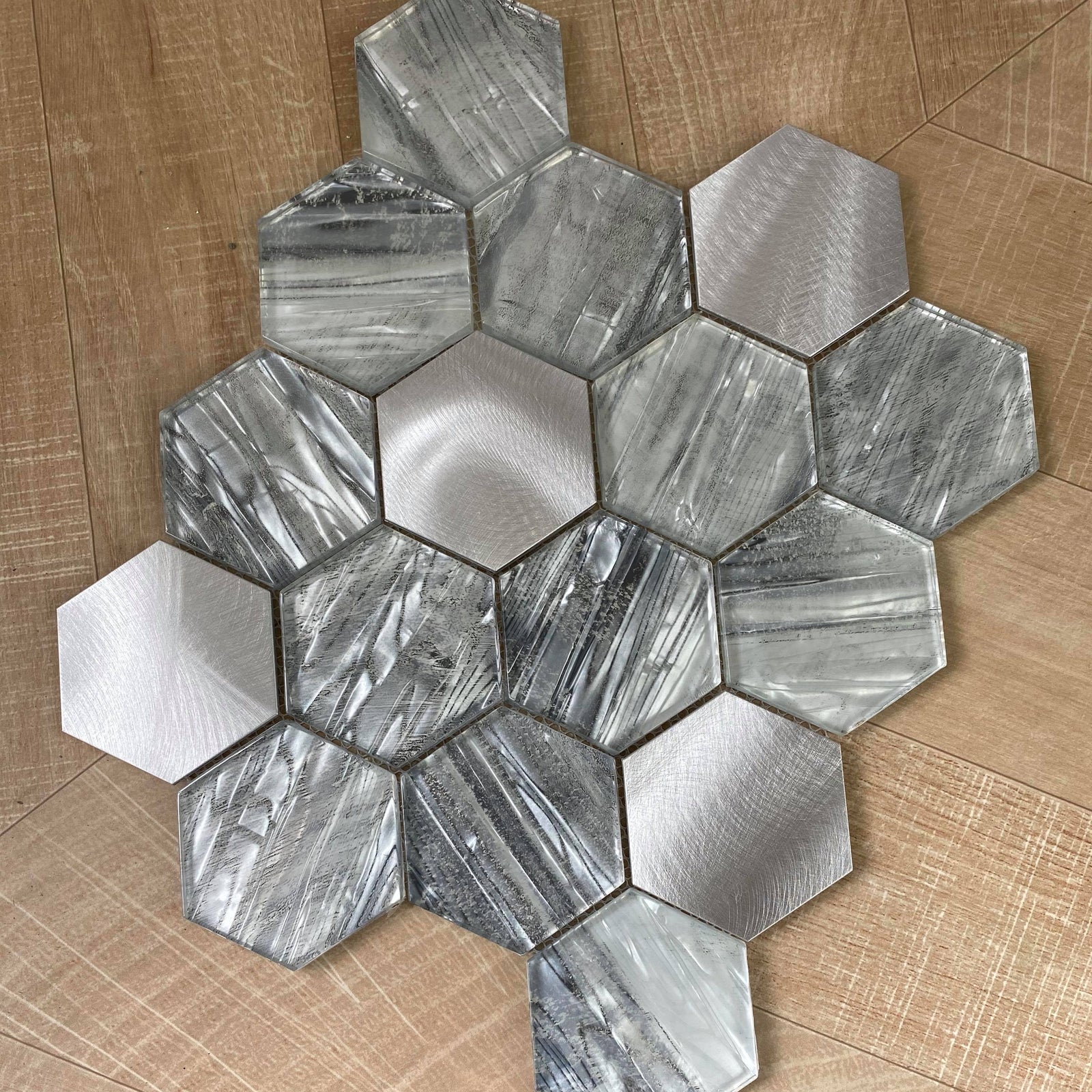 Hexagonal glass and aluminium mosaic tile