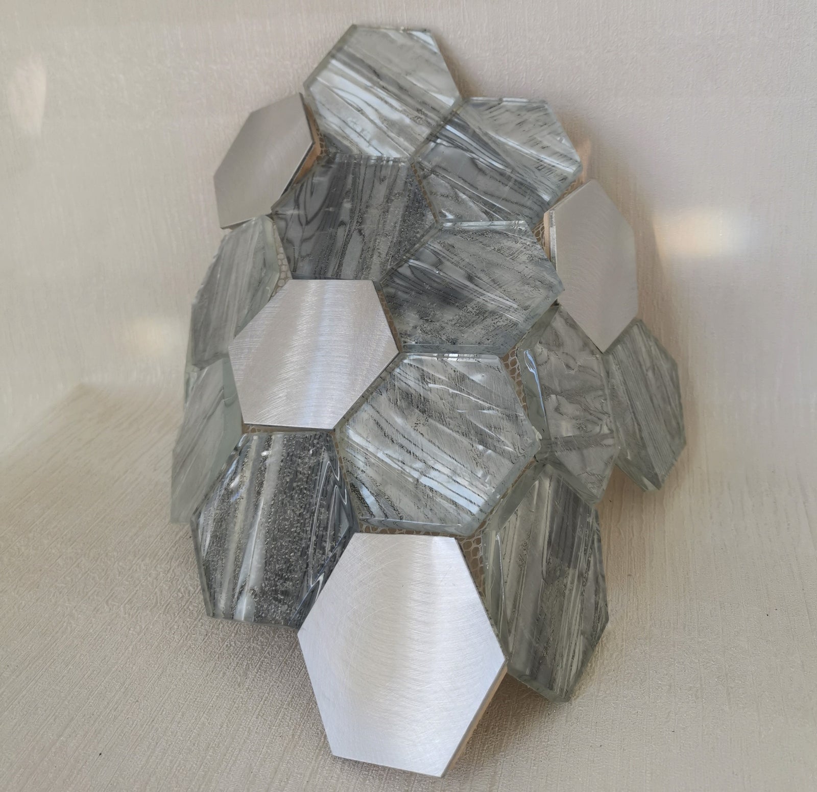 Hexagonal glass and aluminium mosaic tile