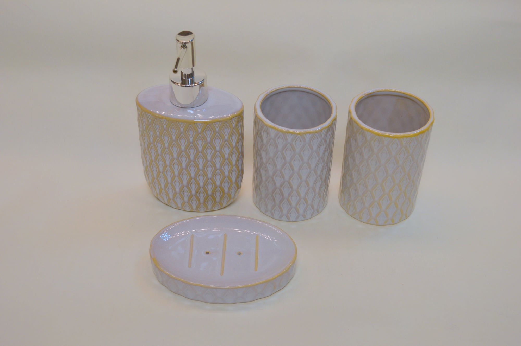 Bathroom Accessories Set, 4 Piece Ceramic & Resin Bath Accessory Set Includes 2Pcs Toothbrush Holder/Tumbler, Liquid Soap or Lotion Dispenser & Soap Dish Bathroom Storage