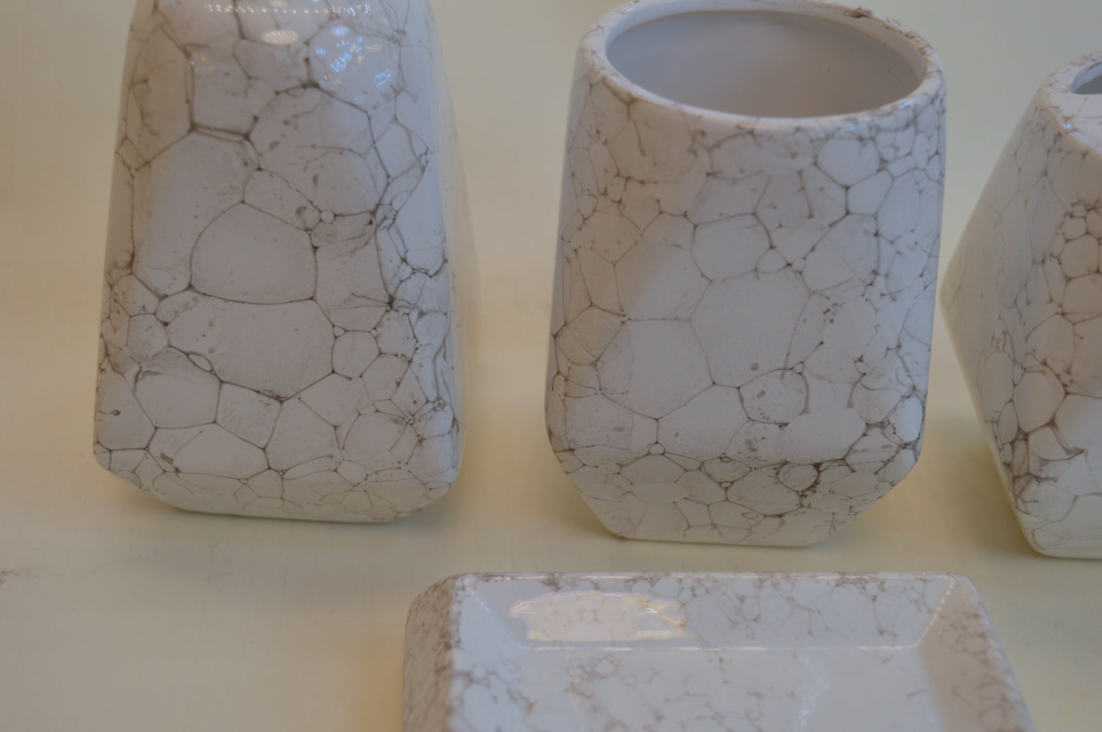 Bathroom Accessories Set, 4 Piece Ceramic & Resin Bath Accessory Set Includes 2Pcs Toothbrush Holder/Tumbler, Liquid Soap or Lotion Dispenser & Soap Dish Bathroom Storage