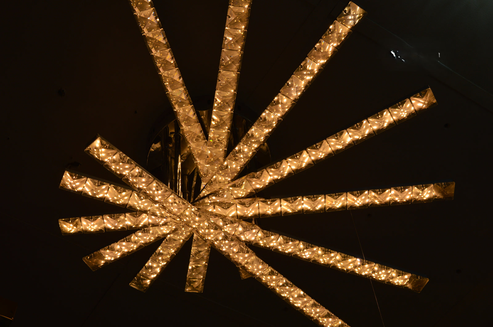 Thin metallic frame LED crystallic ceiling mounted light [C89384-3]