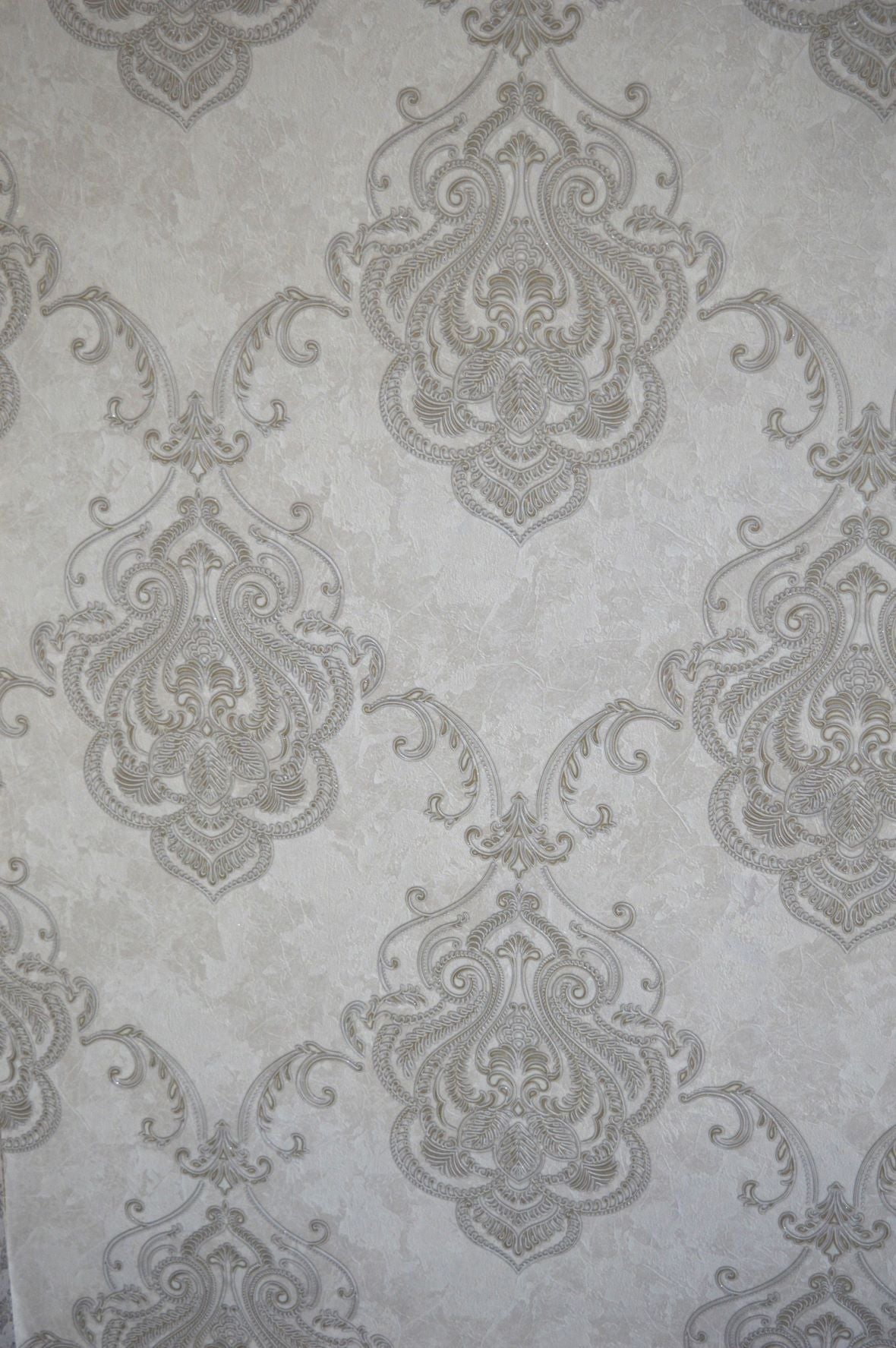 Kingston Damask King Wallpaper -10mtr Length and 1mtr Width-DK.260001-1,3 & 4 with matching textured wallpapers