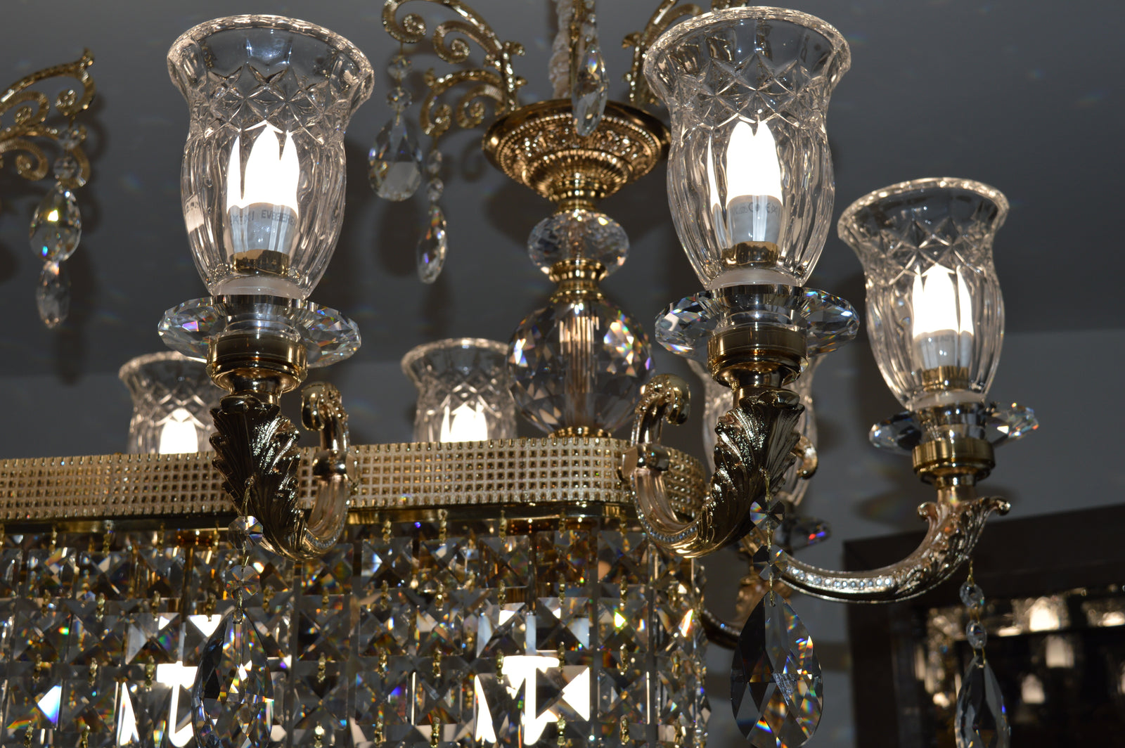 Modern Rectangle Luxury Crystal Chandeliers –6806-10K