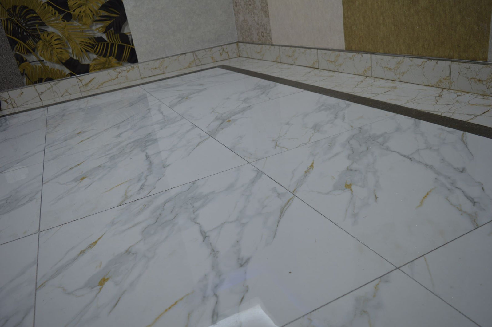 White Marble Effect with Grey and Cream Color Texture Polished Porcelain Tiles Wall & Floor Tiles-800*800*10.5mm-CTB842003F