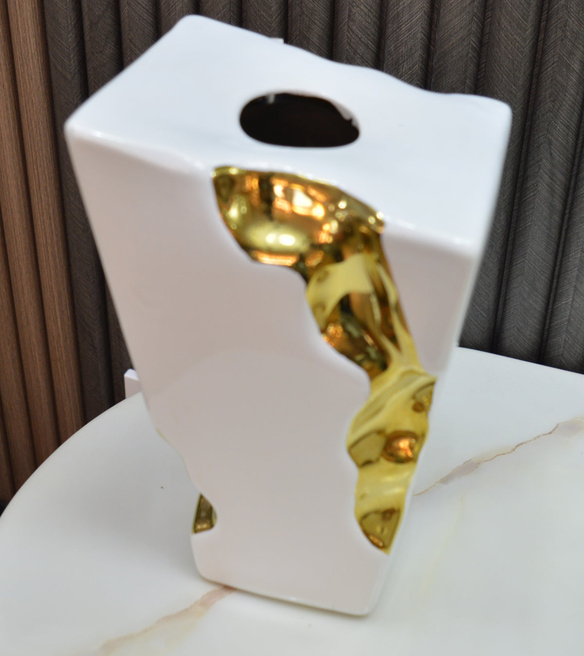 Gold-seamed White Vase Kintsugi-inspired Ceramic Pottery Home Decor