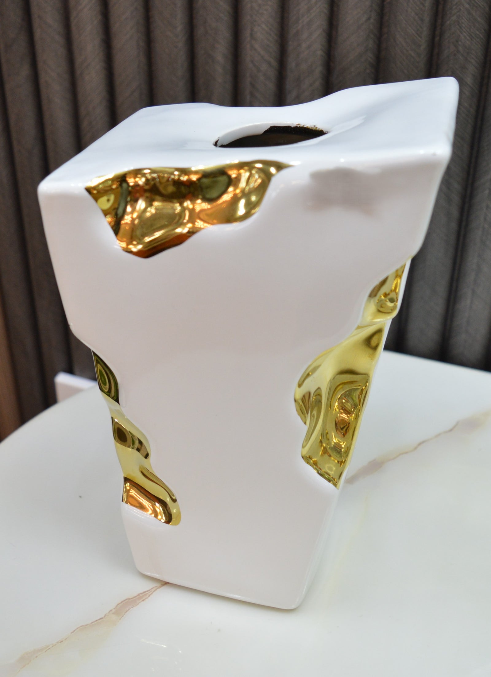 Gold-seamed White Vase Kintsugi-inspired Ceramic Pottery Home Decor