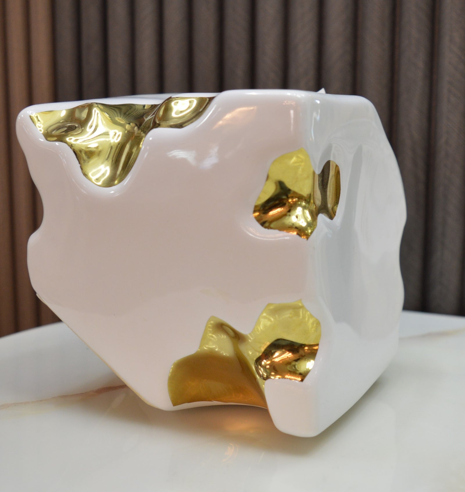 Gold-seamed White Vase Kintsugi-inspired Ceramic Pottery Home Decor