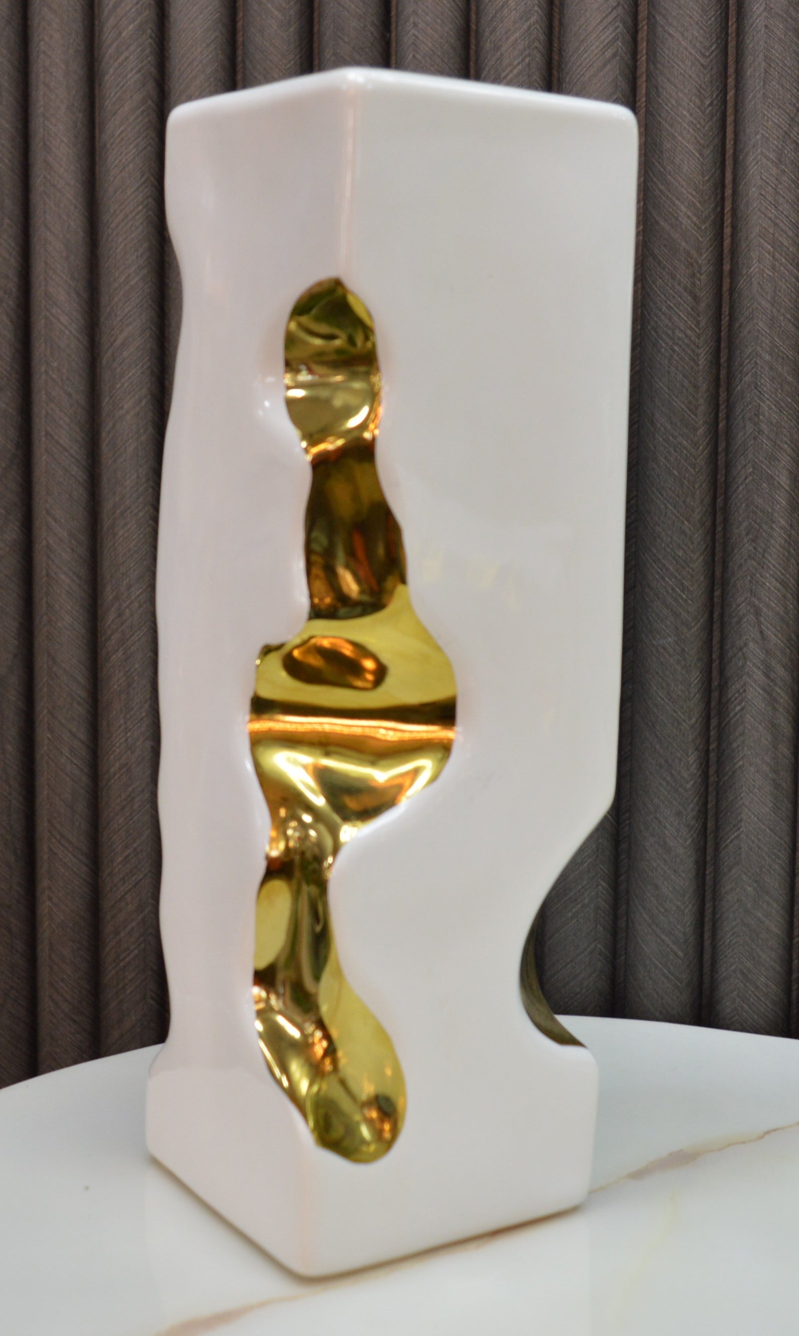 Gold-seamed White Vase Kintsugi-inspired Ceramic Pottery Home Decor