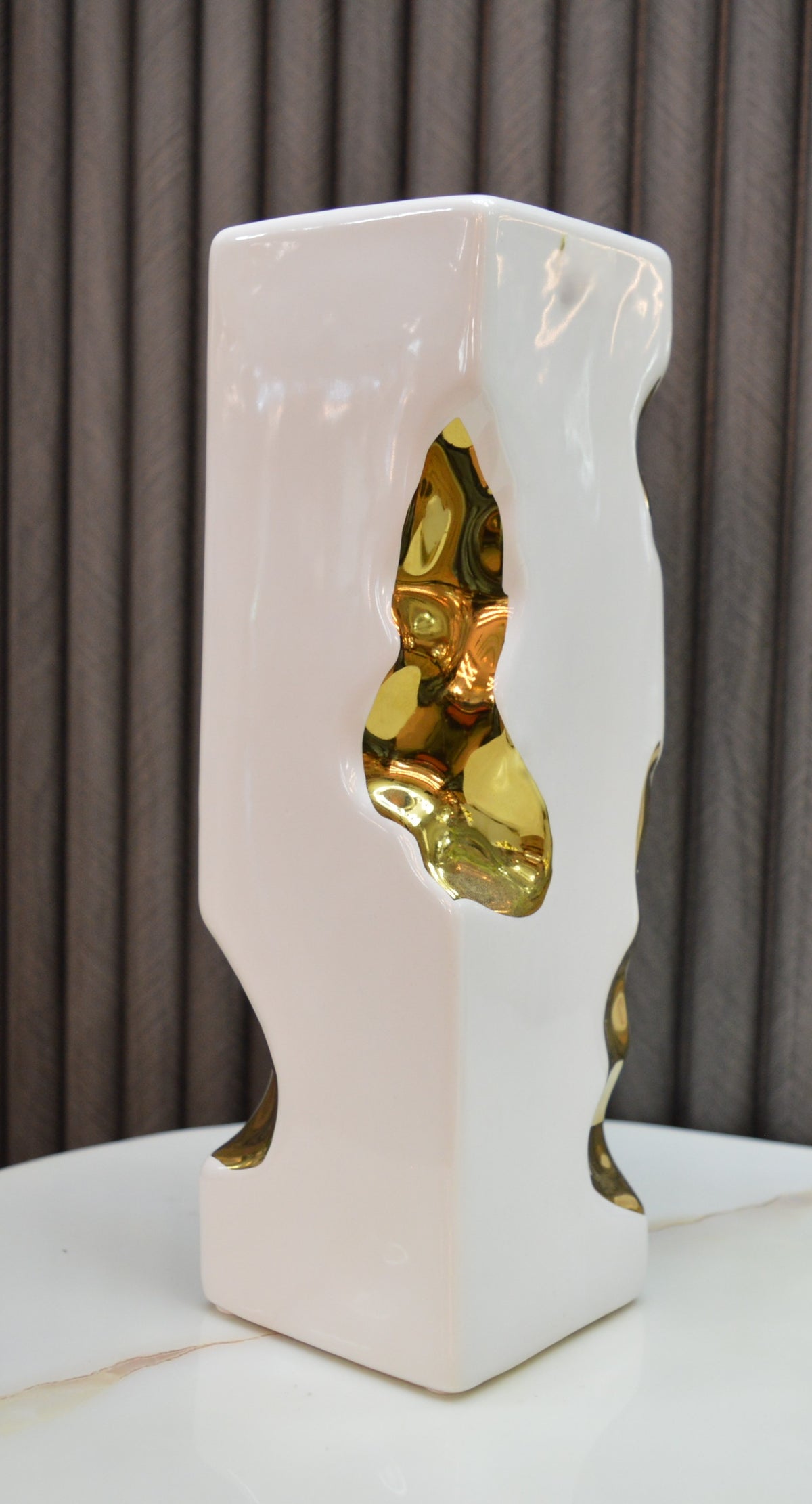 Gold-seamed White Vase Kintsugi-inspired Ceramic Pottery Home Decor