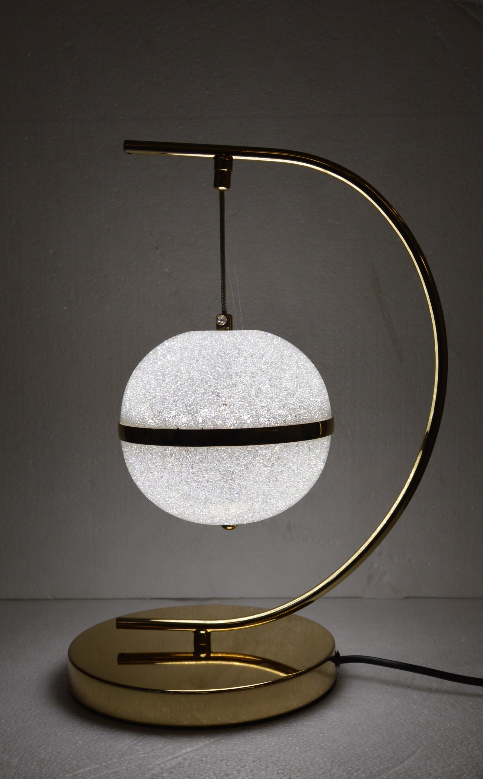Luxury Gold Circular Crystal LED Table Lamp Modern Ring Bedside Floor Lamp Home