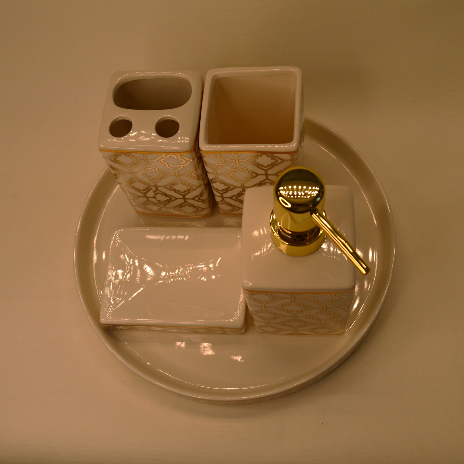 Bathroom Accessories Set, 4 Piece Ceramic & Resin Bath Accessory Set Includes 2Pcs Toothbrush Holder/Tumbler, Liquid Soap or Lotion Dispenser & Soap Dish Bathroom Storage