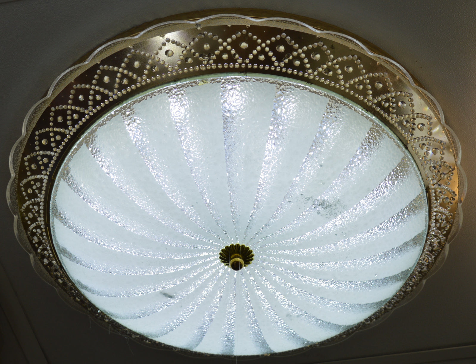 Heritage-inspired LED Ceiling Fixture Classic Elegance Style Lighting