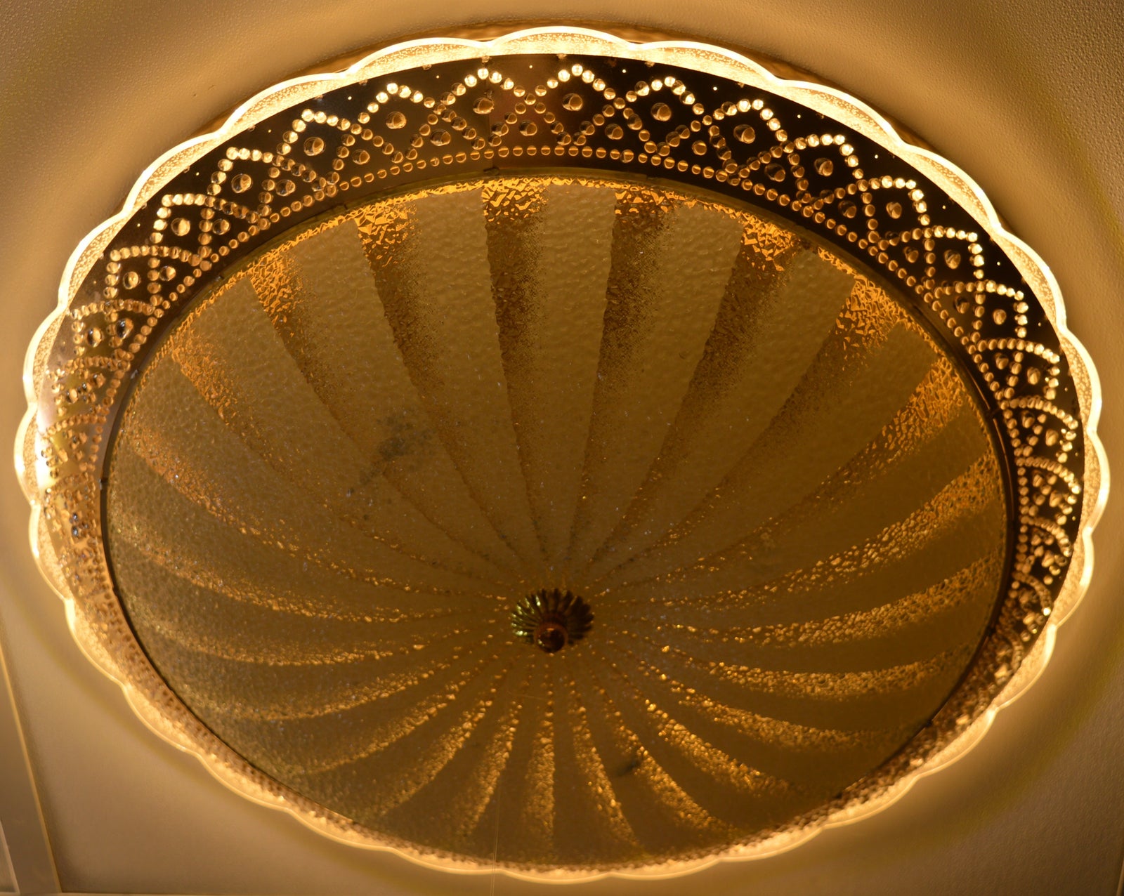 Heritage-inspired LED Ceiling Fixture Classic Elegance Style Lighting