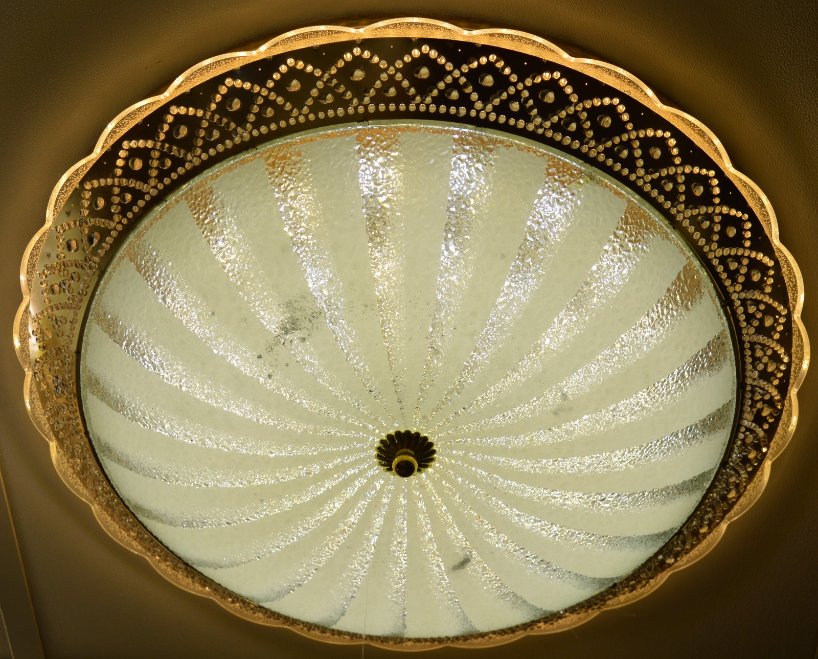 Heritage-inspired LED Ceiling Fixture Classic Elegance Style Lighting