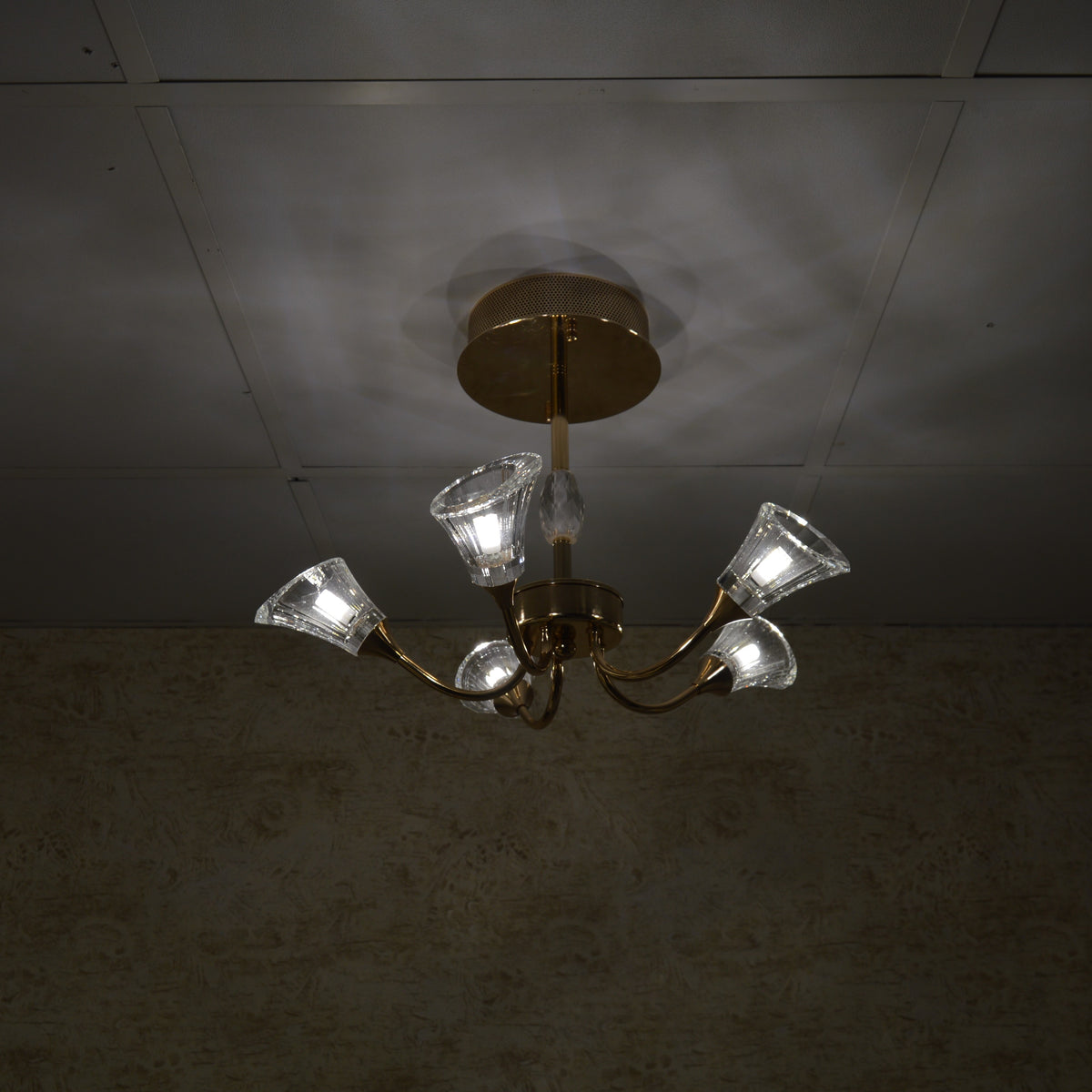 Luxury Crystal Glass Ceiling Chandelier – Modern LED Pendant 02 Colour 02 Size
