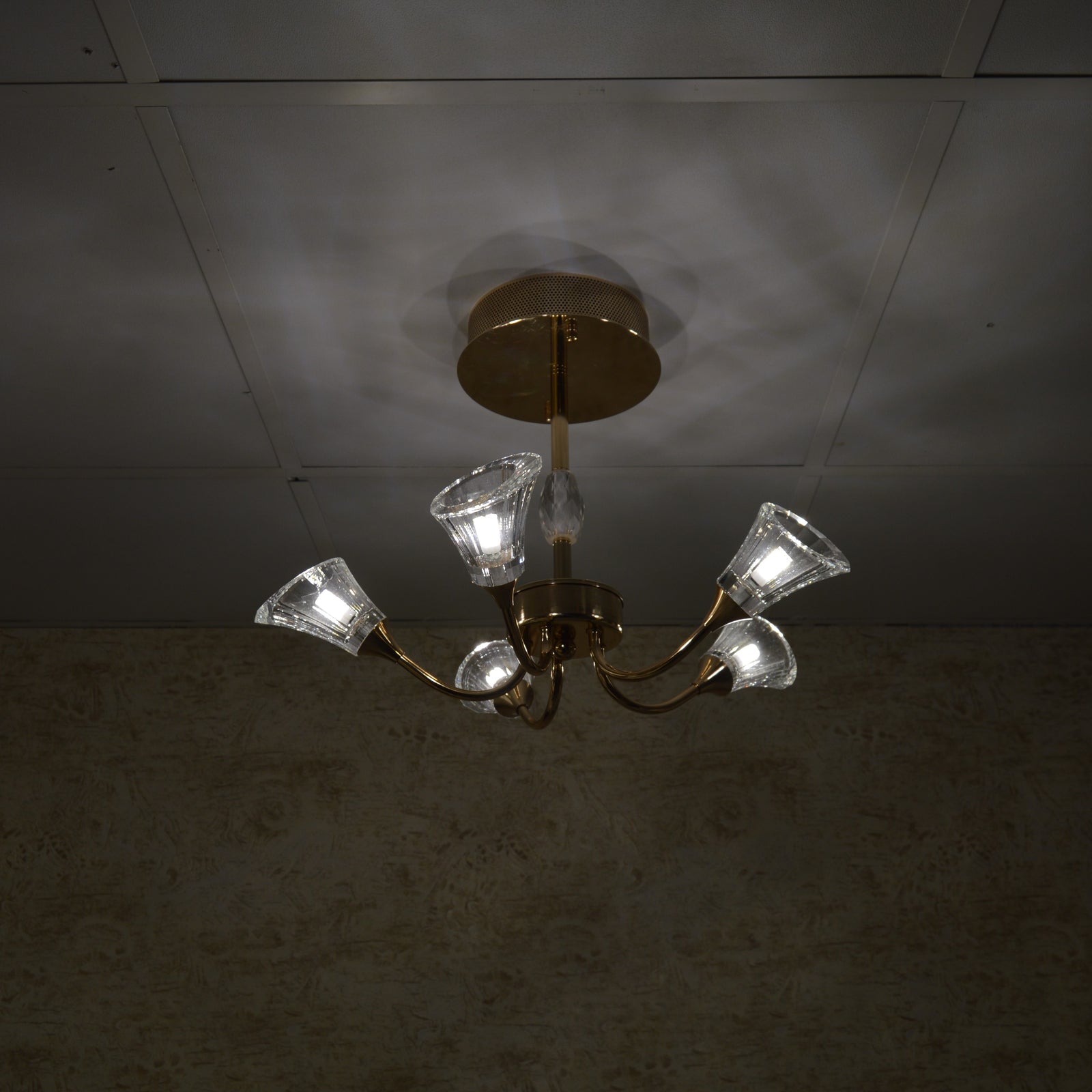 Luxury Crystal Glass Ceiling Chandelier – Modern LED Pendant 02 Colour 02 Size