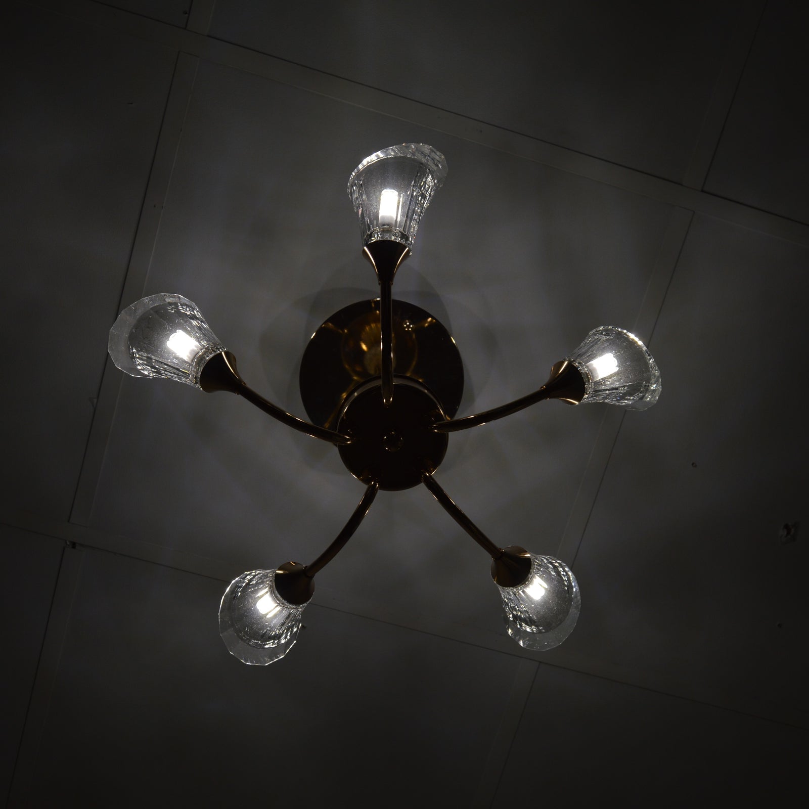 Luxury Crystal Glass Ceiling Chandelier – Modern LED Pendant 02 Colour 02 Size