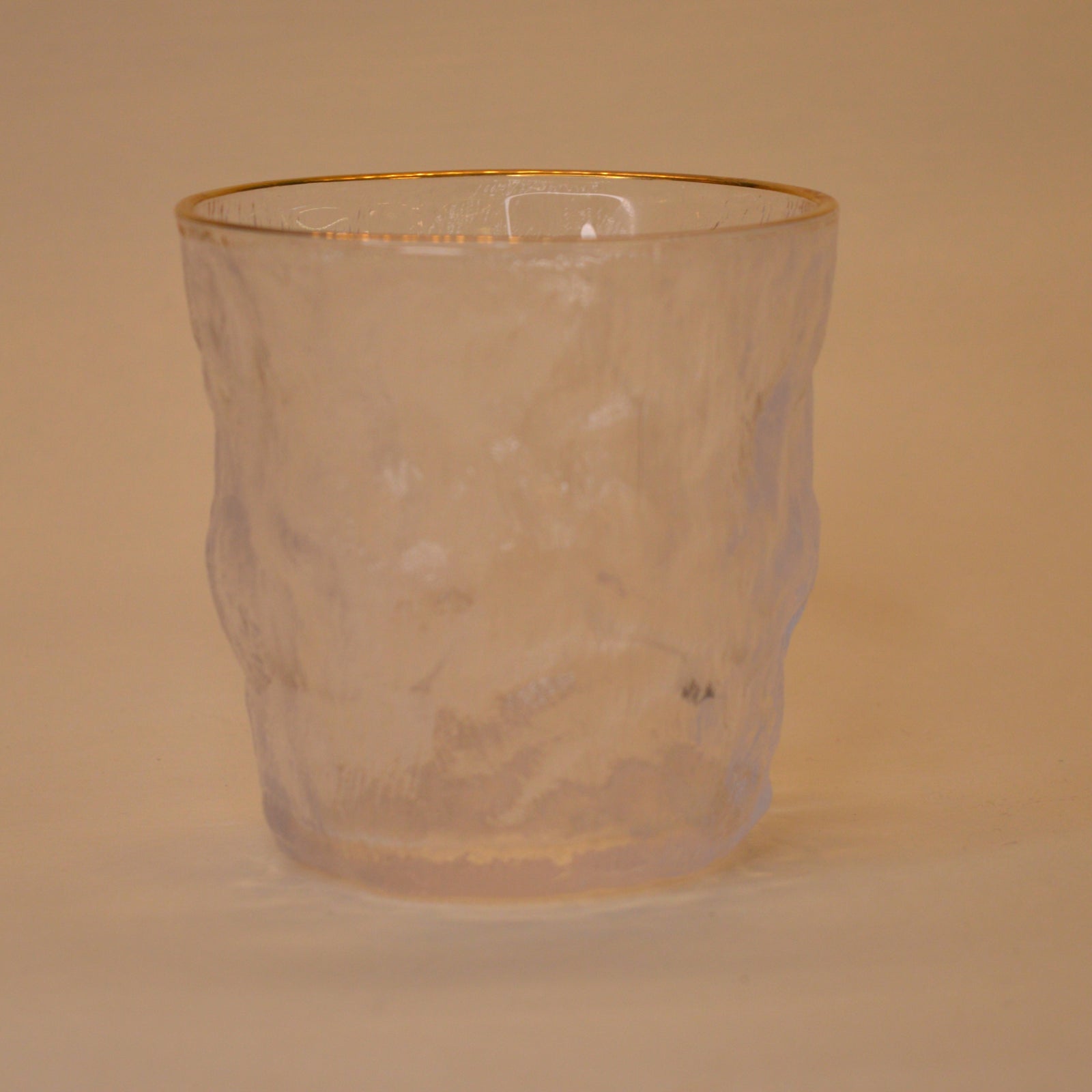 Wavy Bowls with gold edge in two different sizes with matching set of 6pcs glasses
