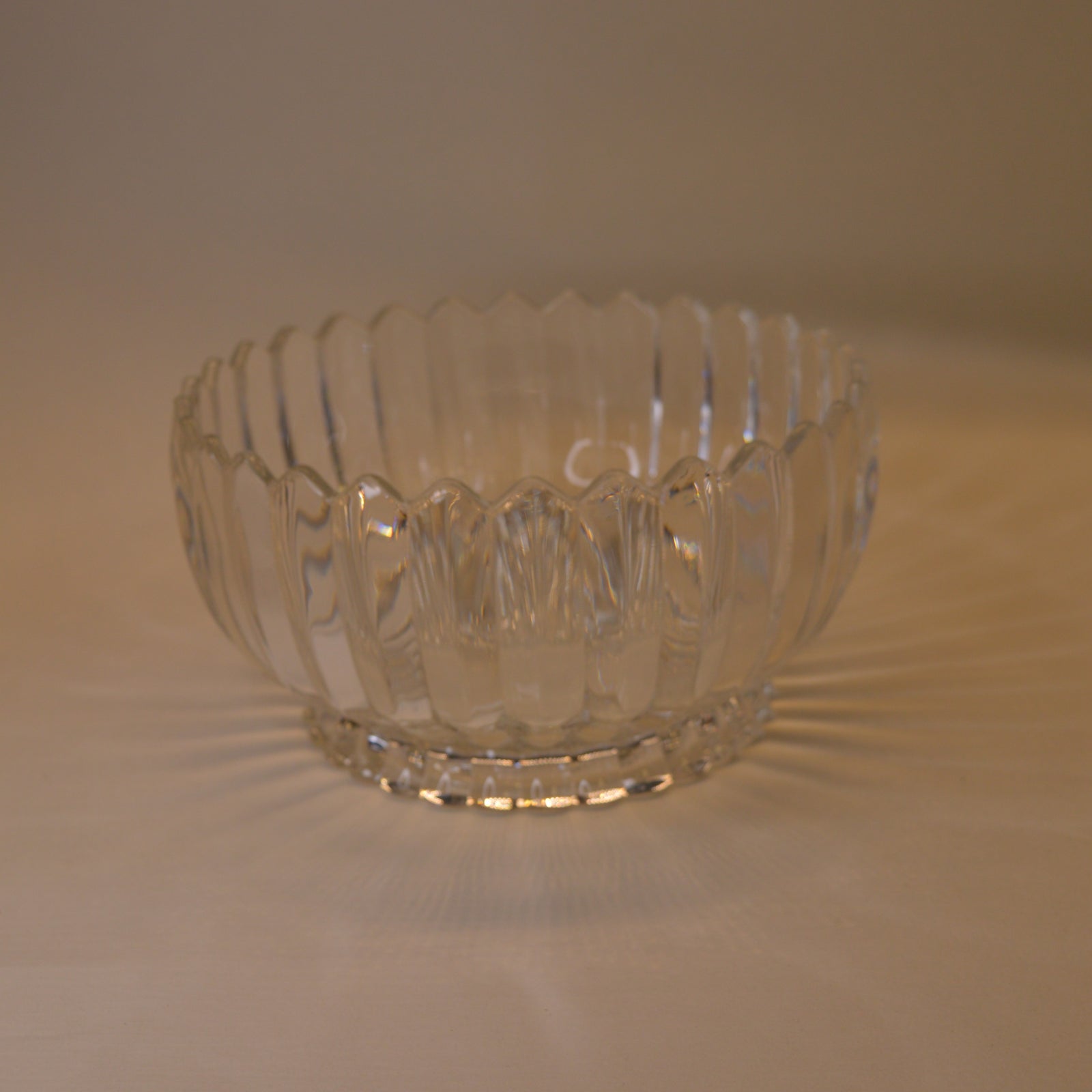 Revolving Crystal Bowl Stand for Fruits Vegetables Baskets Creative Fruit Dish Basket Luxurious Fruit Basket/Bowl