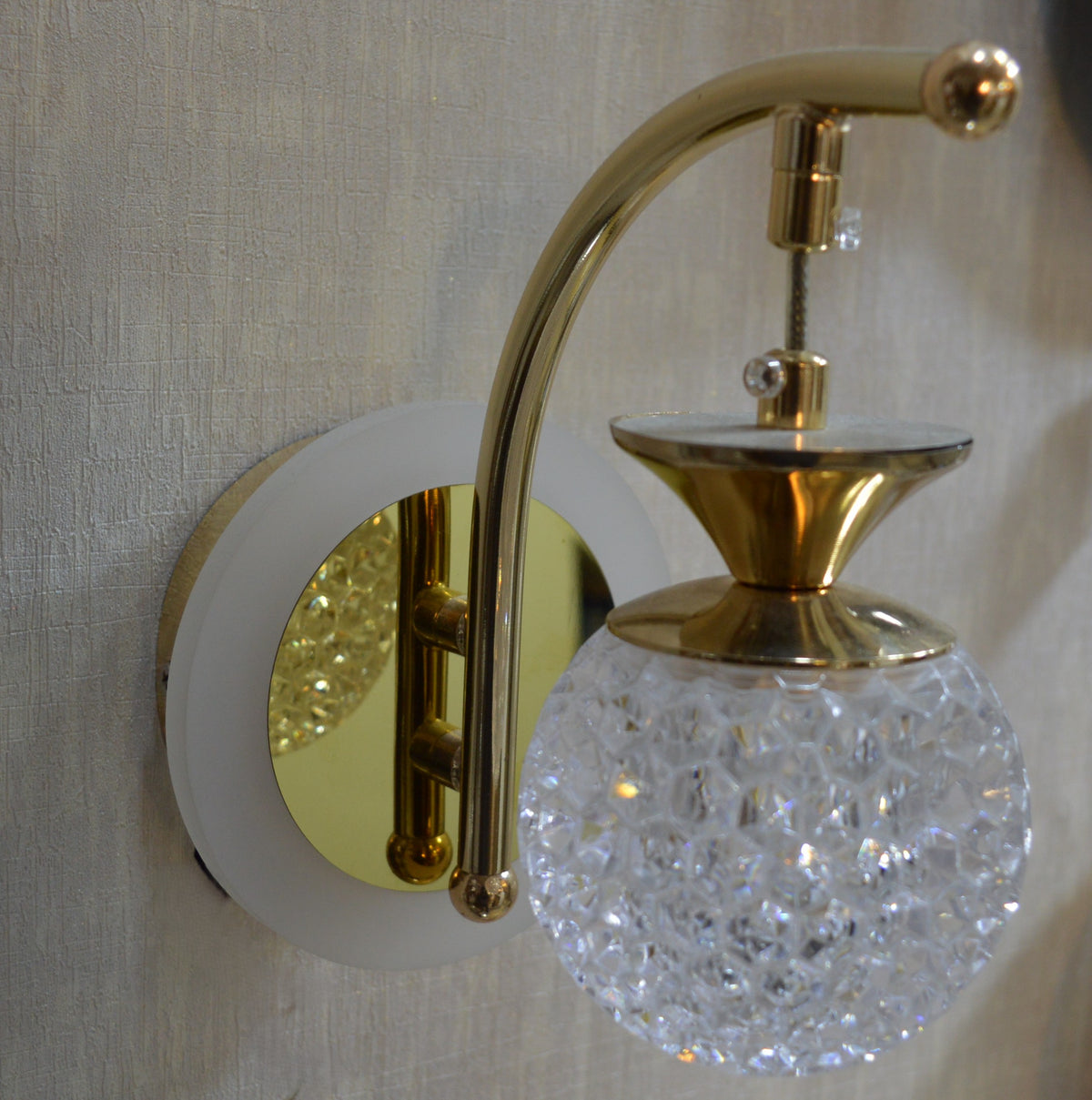 Luxury Crystal Wall Light – Gold Chrome Finish Decorative LED Wall Sconce