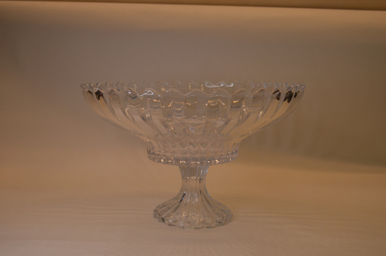 Revolving Crystal Bowl Stand for Fruits Vegetables Baskets Creative Fruit Dish Basket Luxurious Fruit Basket/Bowl