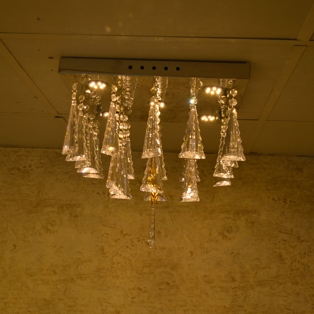 Luxury Crystal LED Flush Mount Ceiling Light – Modern Square Raindrop Chandelier