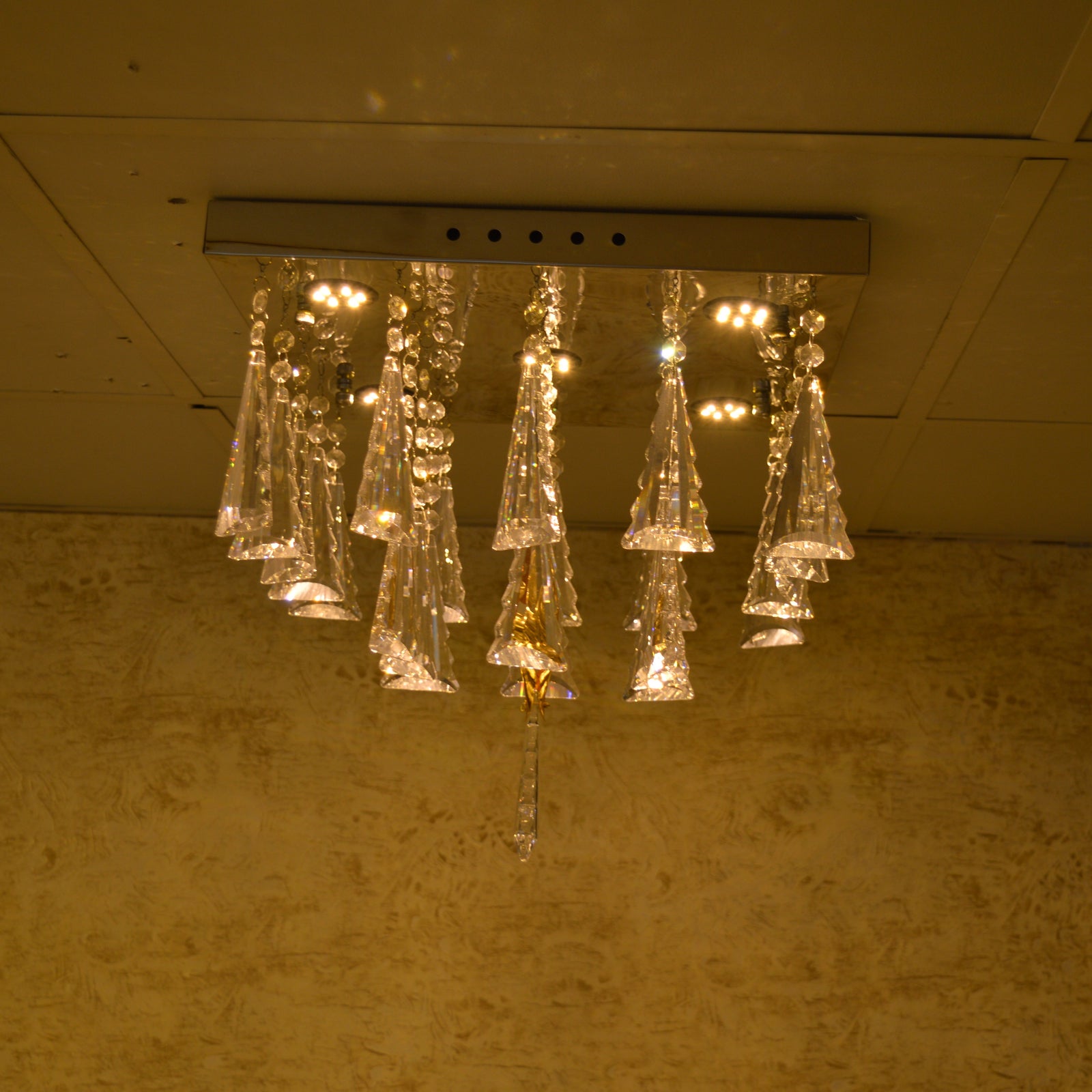 Luxury Crystal LED Flush Mount Ceiling Light – Modern Square Raindrop Chandelier