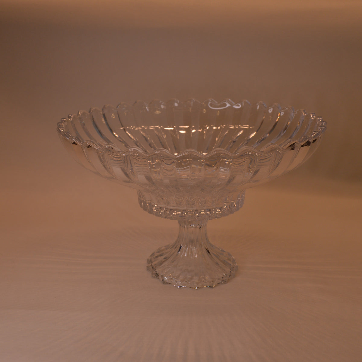 Revolving Crystal Bowl Stand for Fruits Vegetables Baskets Creative Fruit Dish Basket Luxurious Fruit Basket/Bowl