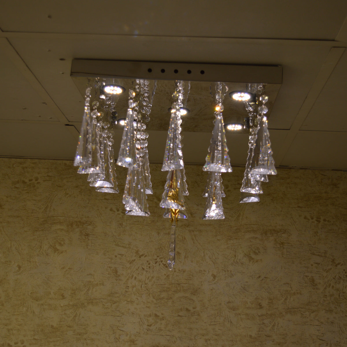 Luxury Crystal LED Flush Mount Ceiling Light – Modern Square Raindrop Chandelier