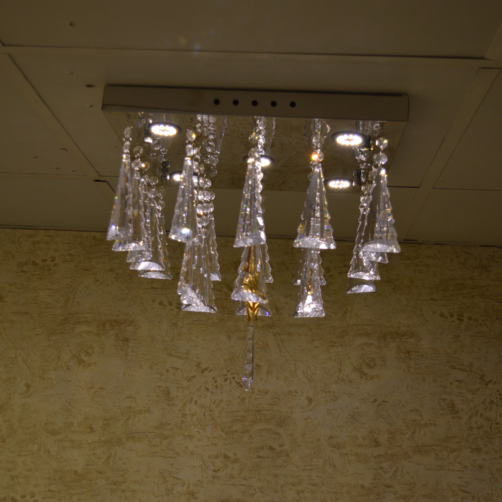 Luxury Crystal LED Flush Mount Ceiling Light – Modern Square Raindrop Chandelier