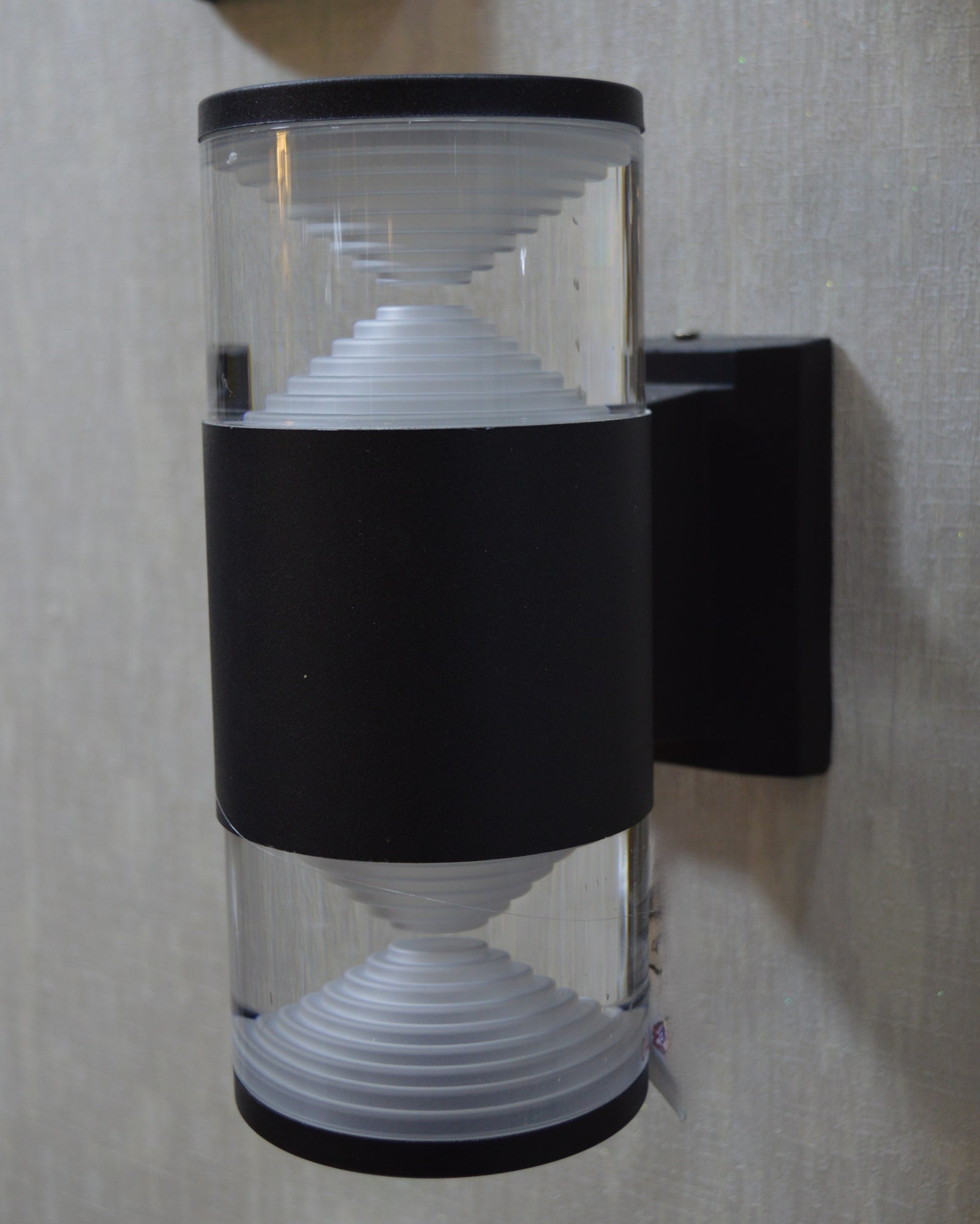 Modern Crystal Cylinder LED Wall Light – Black & Clear Glass Edition